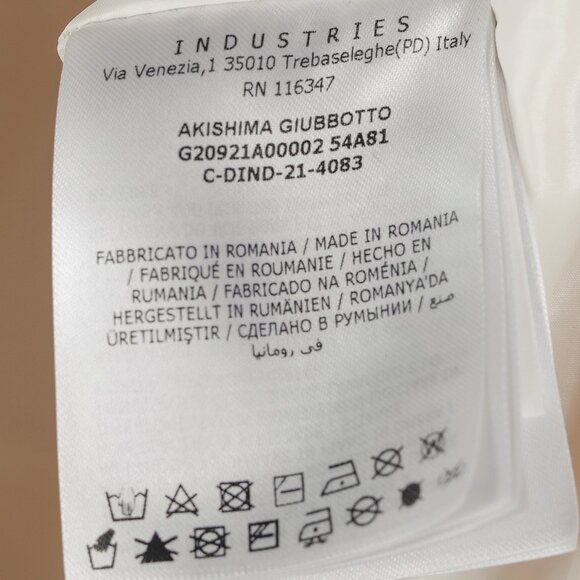 Moncler Genius Akishima White Quilted Down Jacket - Picture 13 of 16